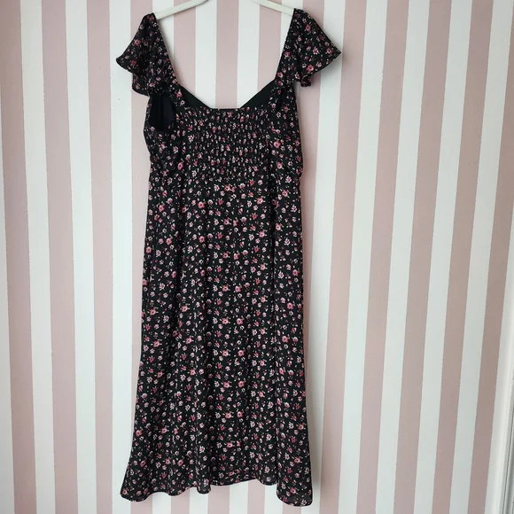 ⭐️SOLD⭐️Chic One Shoulder Floral Dress - Black and Pink - Picture 6 of 10